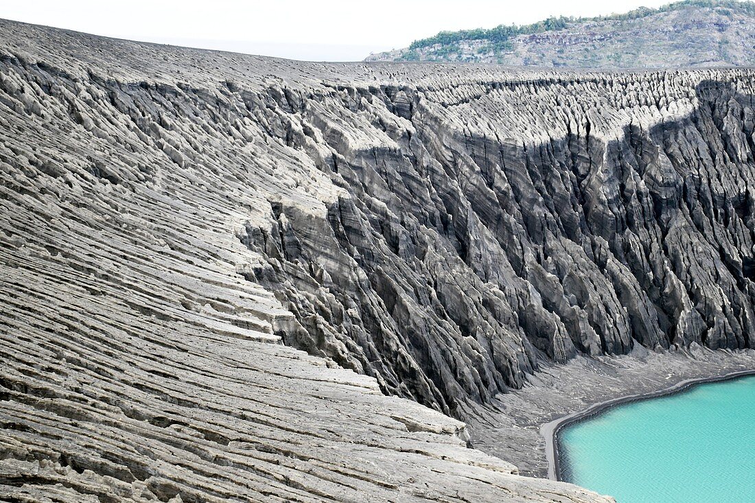 New island formed by Hunga Tonga volcano, 2017