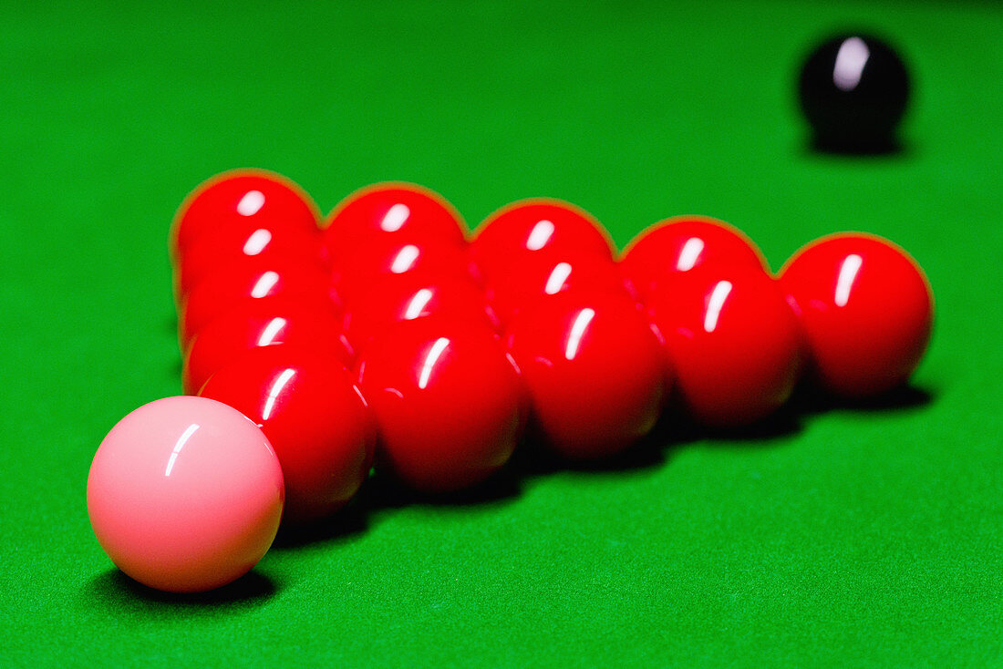 Snooker balls in starting position