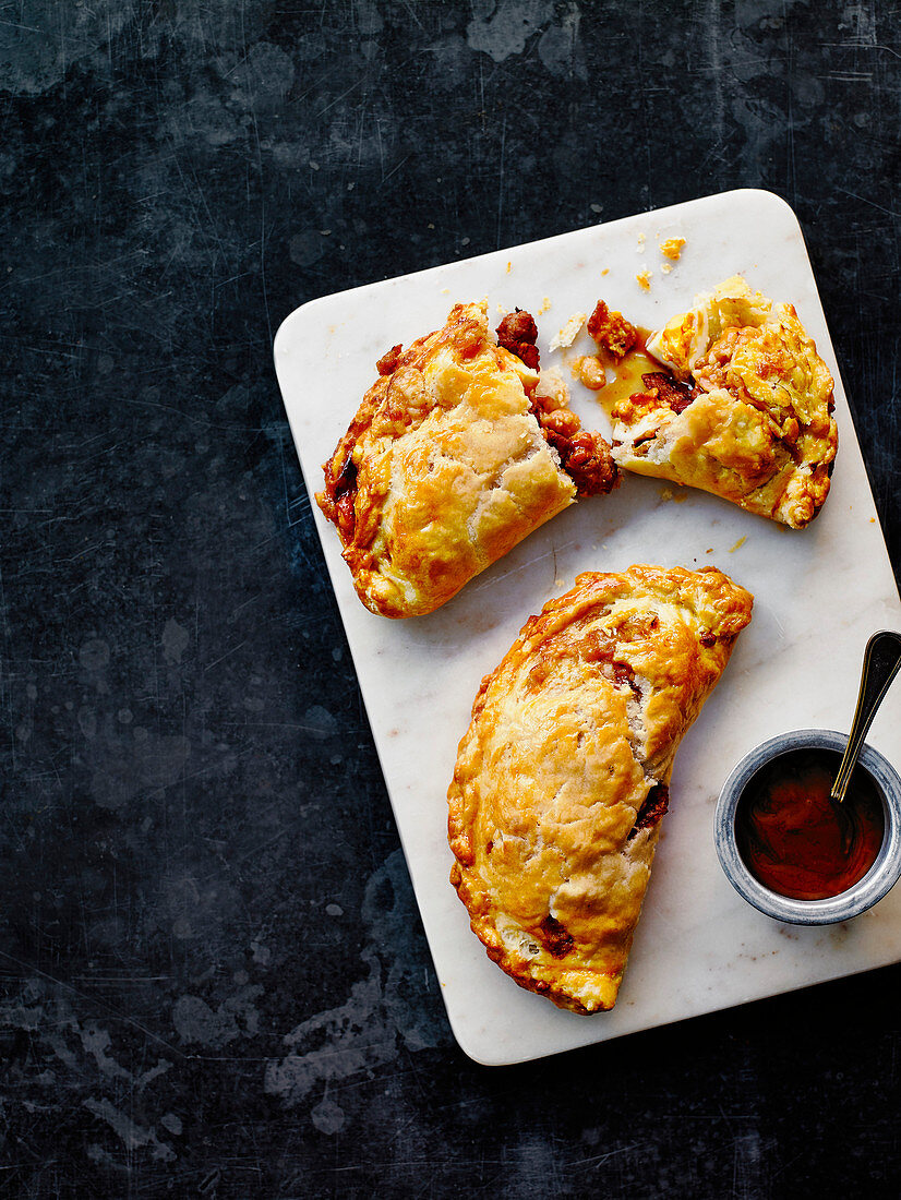 Breakfast pasties with baked beans and bacon