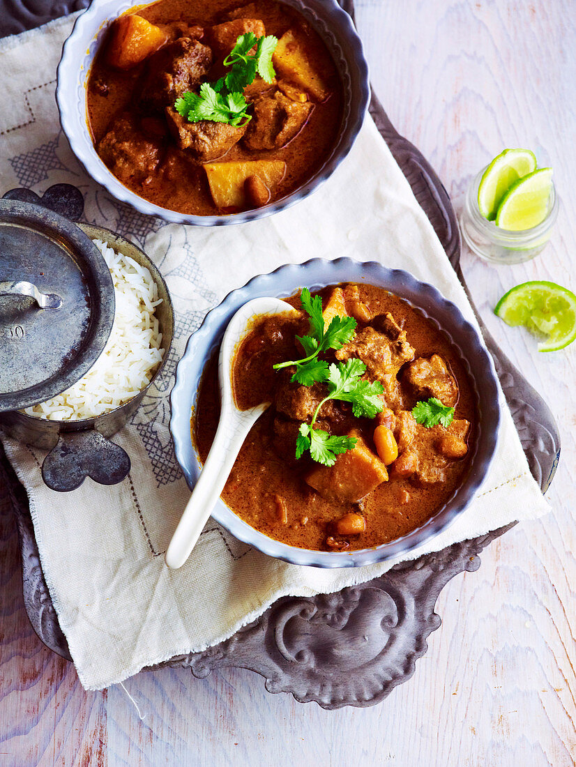 Massaman Beef Curry (Slow cooking)