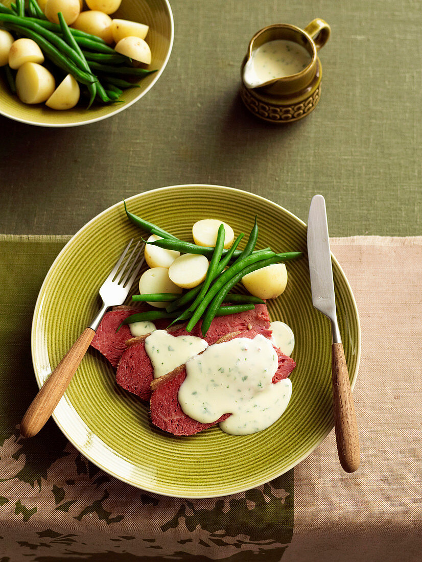 Corned Beef mit Meerrettichsauce (Slow Cooking)