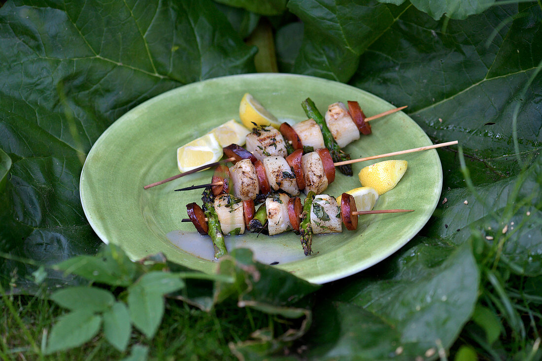 Grilled scallops with chorizo and asparagus