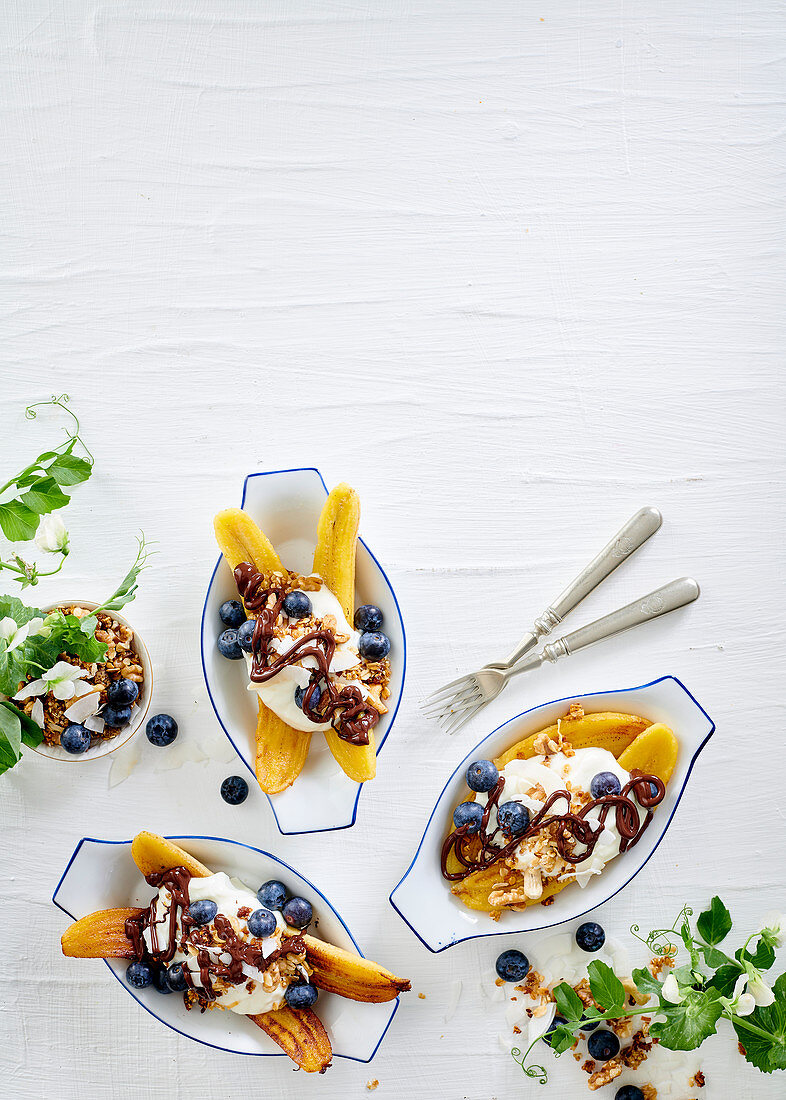 Fried banana split with coconut yoghurt and home-made granola