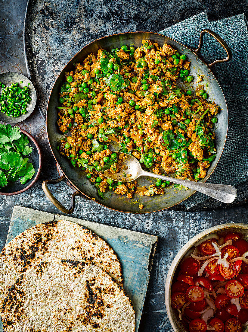 Mince and peas curry with tomato salad