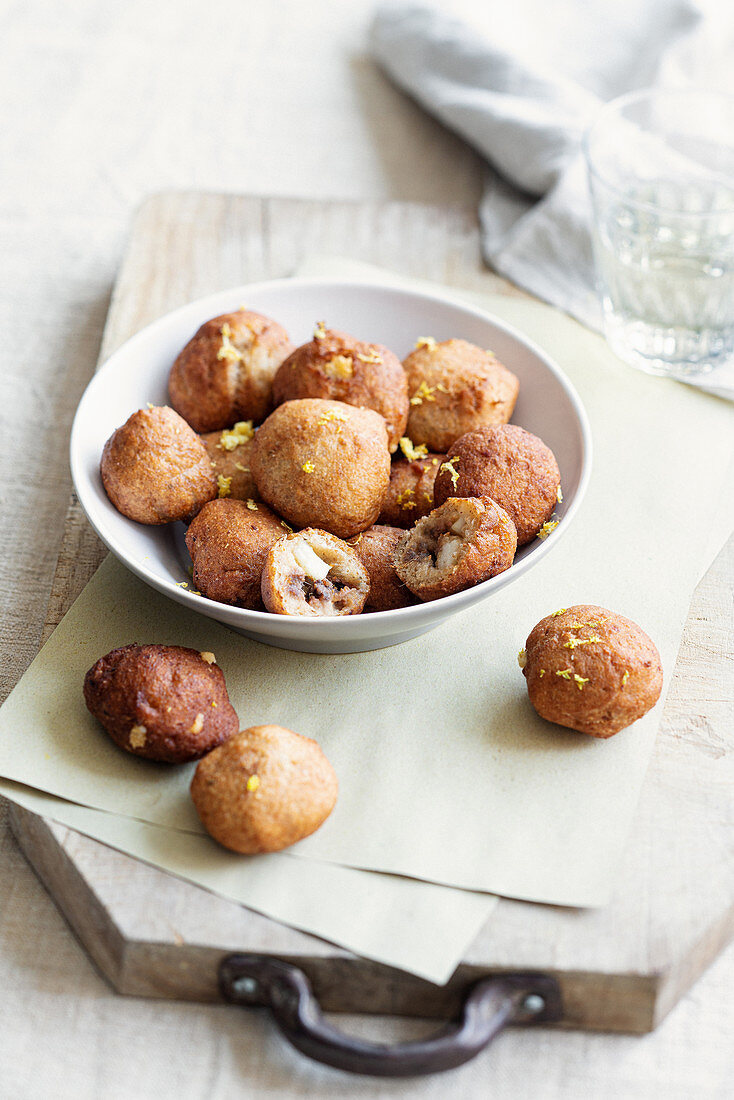 Crespelle fritte al caciocavallo (Frittierte Kartoffelbällchen, Italien)