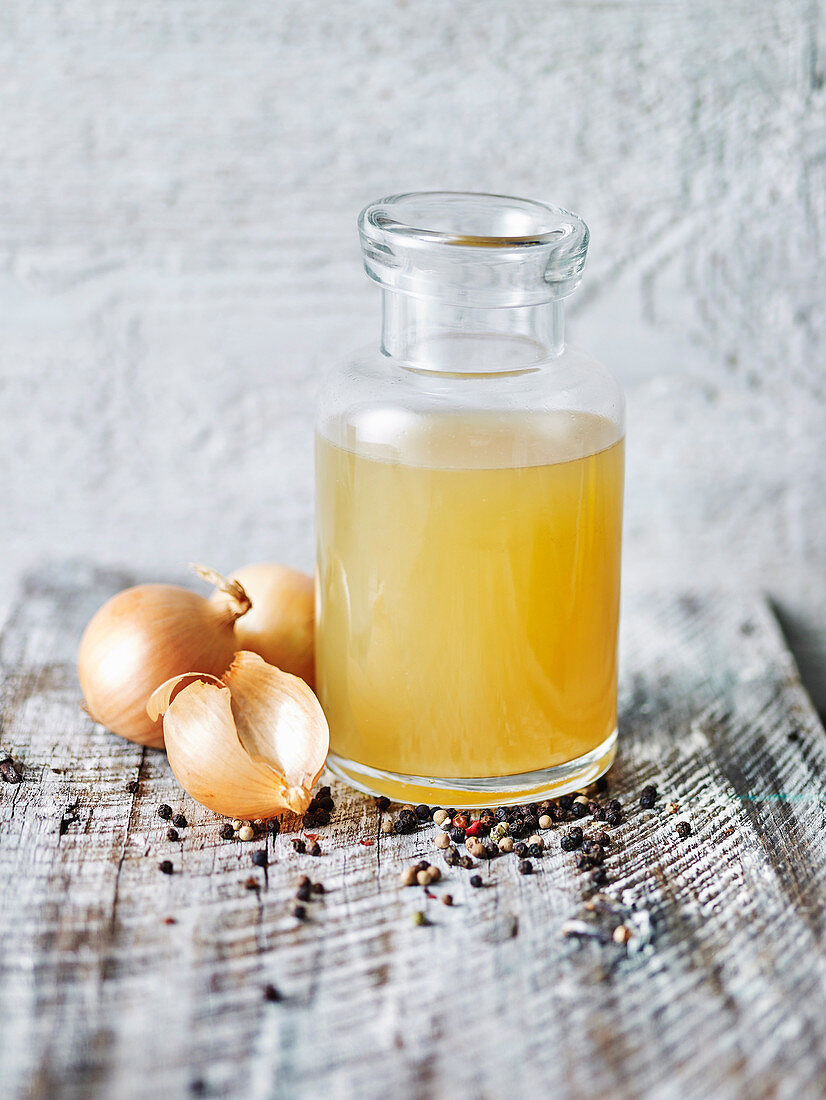 Homemade chicken stock