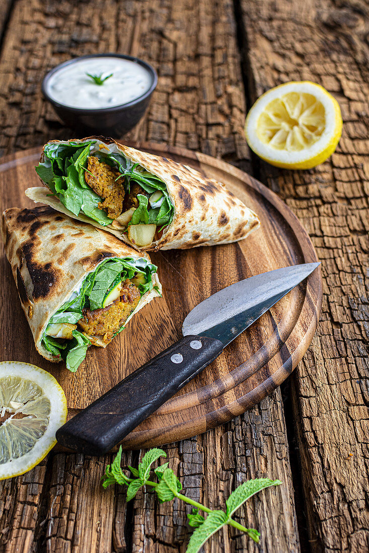 Falafel wraps