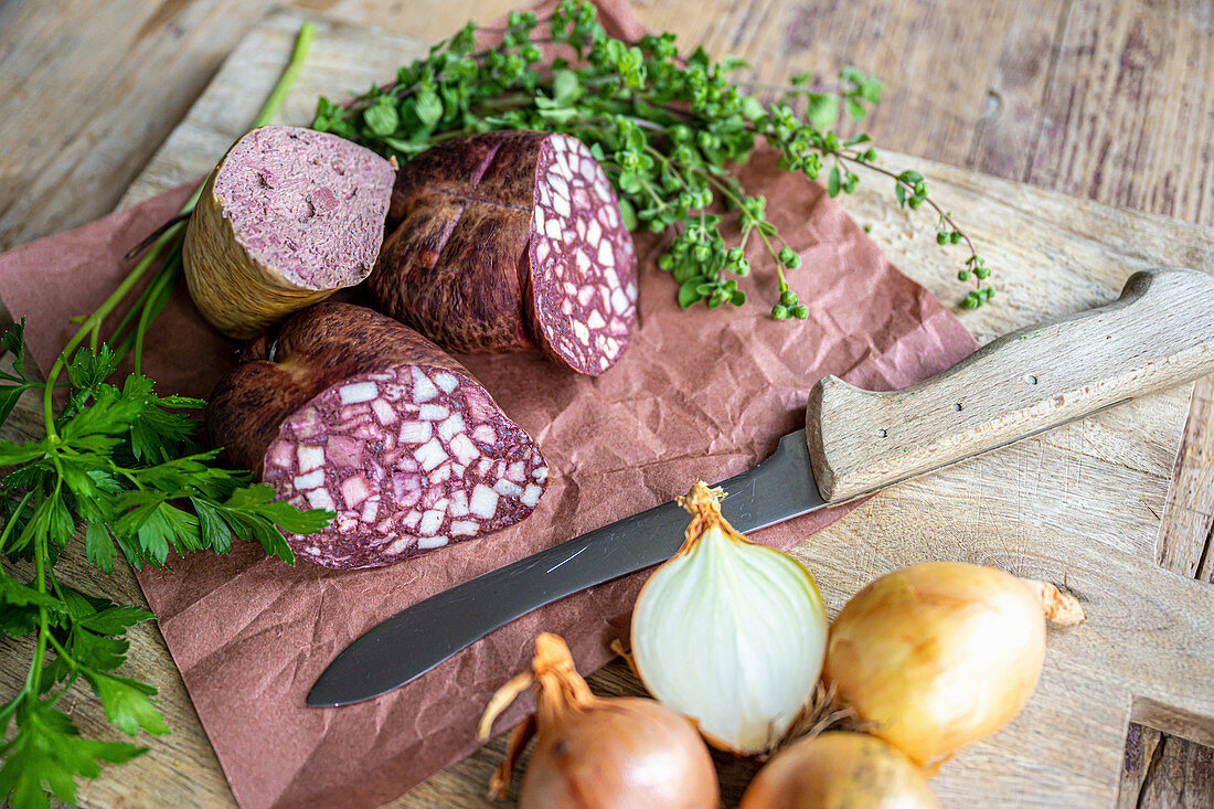 Two types of Grützwurst blood sausage