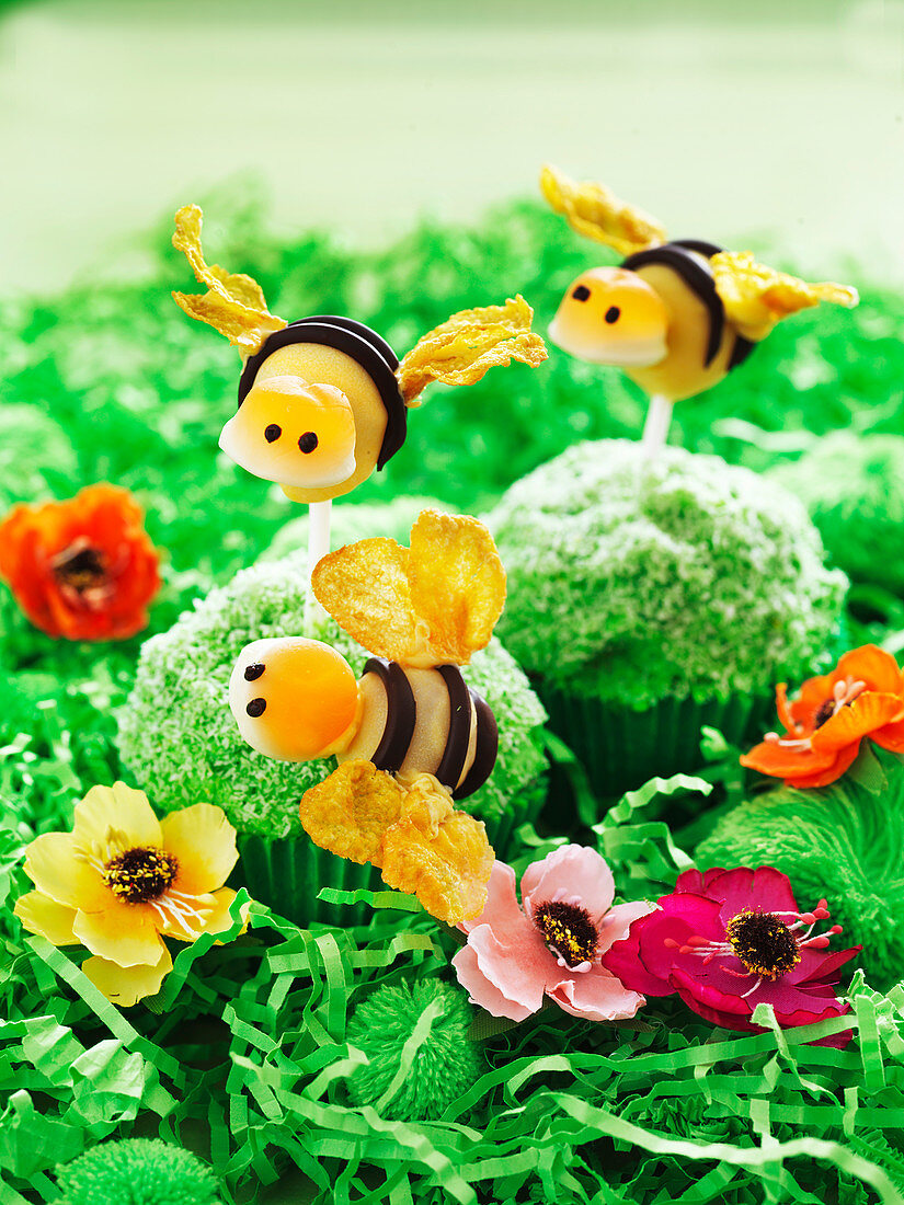 Buzzing bee muffins