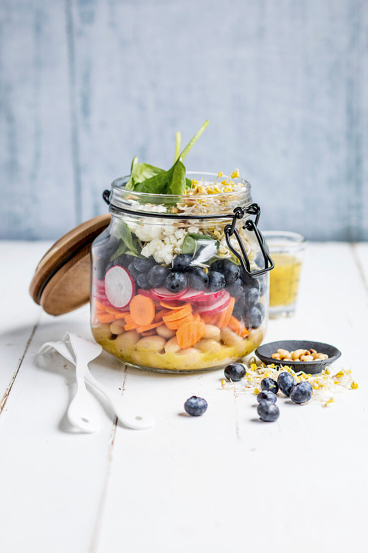 Summer salad in a glass to take away