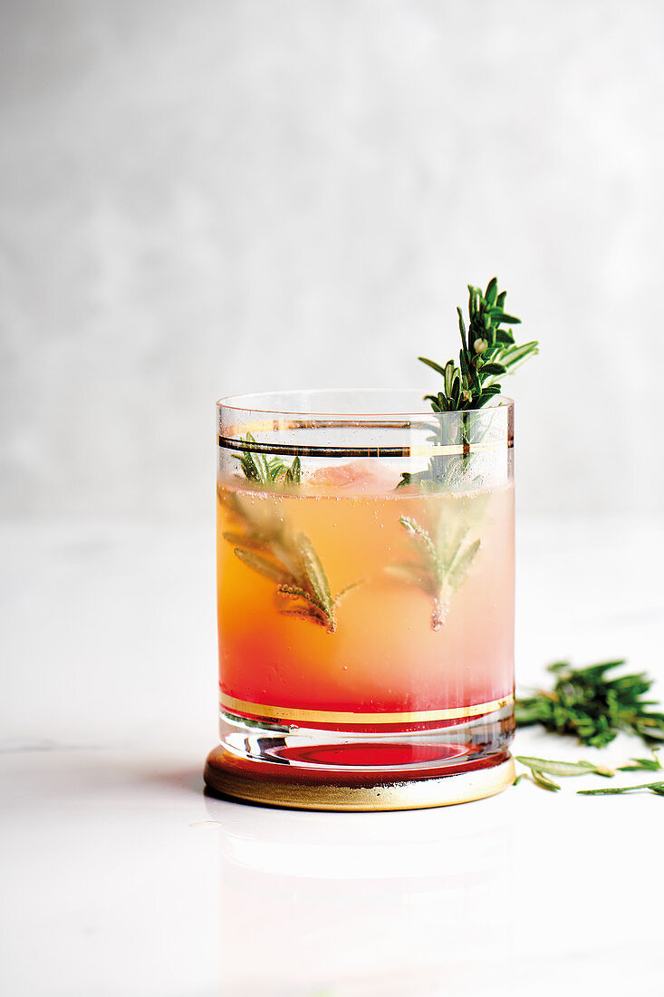 Ombré grapefruit and rosemary mocktail
