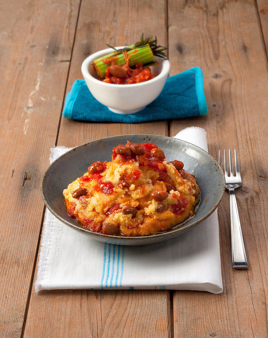 Calzagatti alla reggina (Polenta mit Tomaten und Borlottibohnen, Italien)