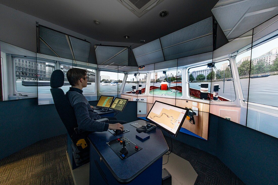 River Thames virtual reality pilot training simulator