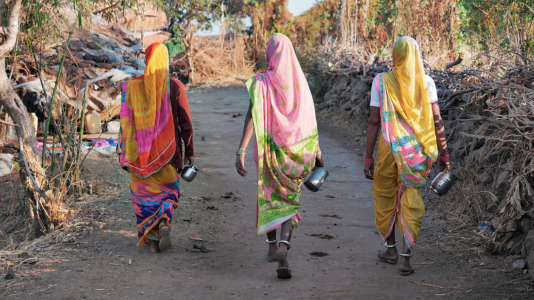 Women going to the toilet in rural India
