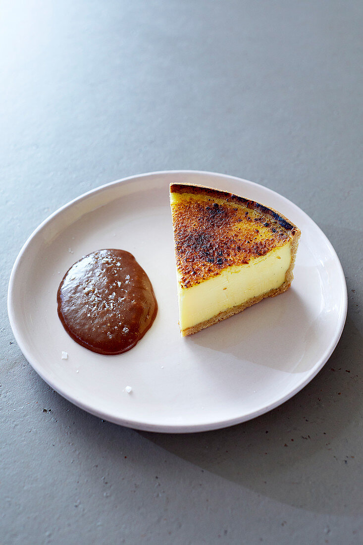 Vanilla custard tart and smoked butter caramel