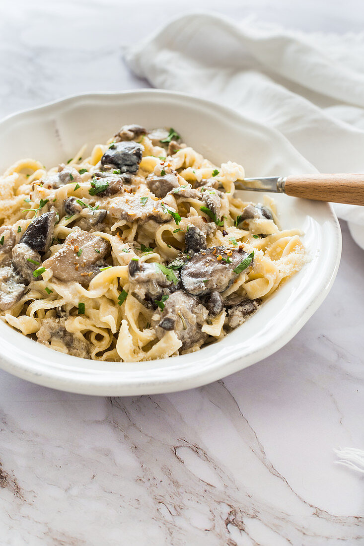 Fettuccine mit cremiger Pilzsauce