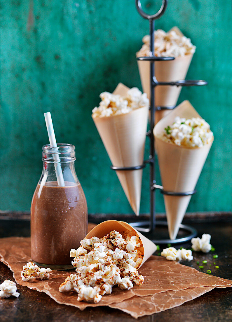 Spicy popcorn and chocolate smoothie