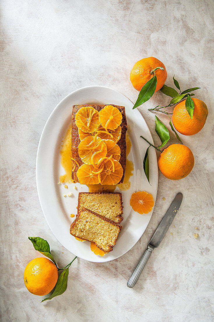 Mandarine loaf cake with mandarine caramel sauce