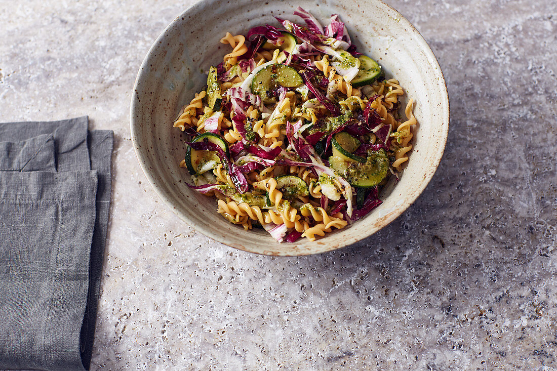 Lentil pasta with courgettes and radicchio