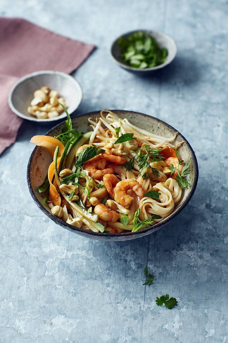 Vietnamese rice noodle salad with prawns