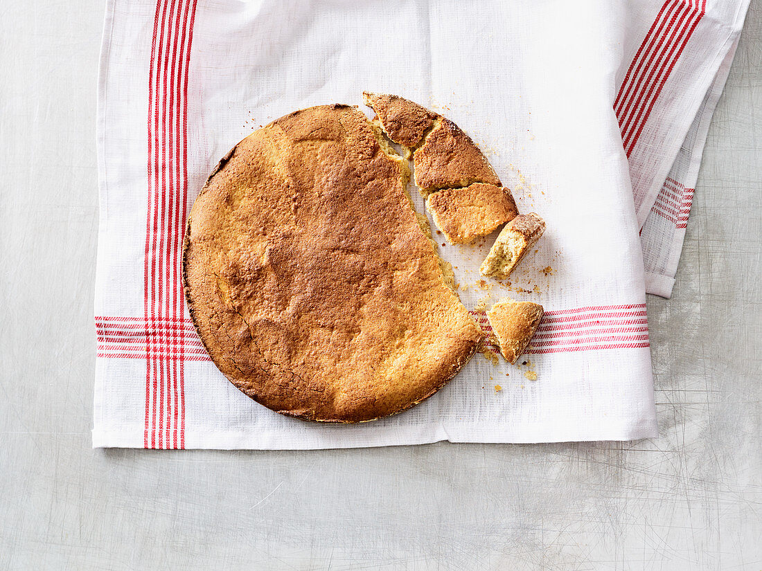 Honig-Mandel-Kuchen mit Olivenöl