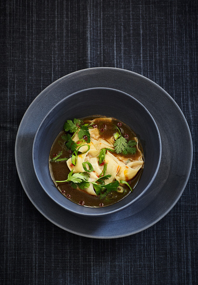 Wontons made with minced pork and prawns in an oriental broth