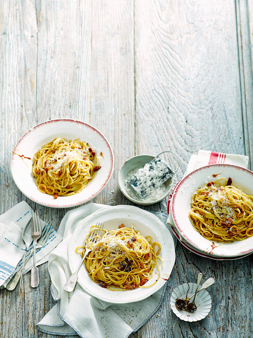 Spaghetti mit Marmite und Pancetta