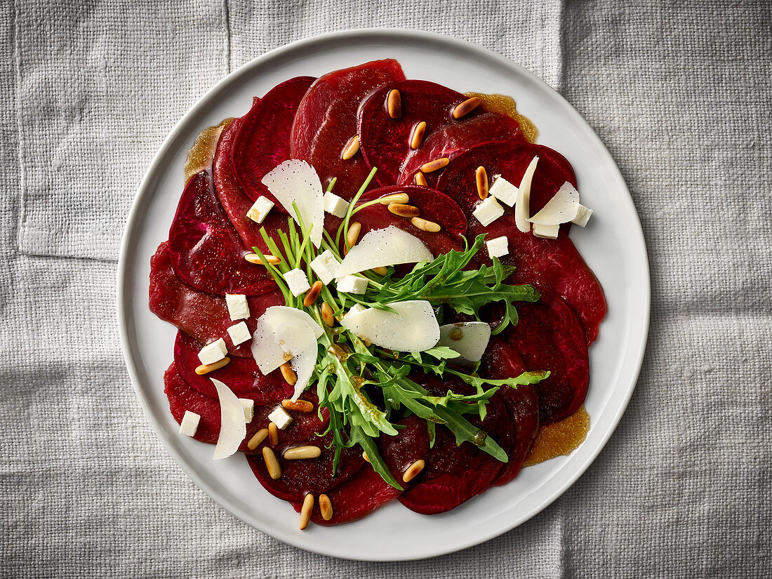 Rehwildcarpaccio mit Roter Bete