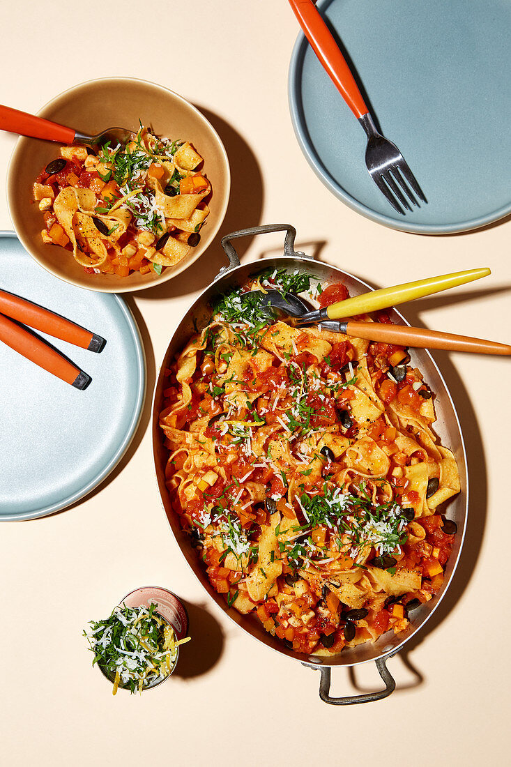 Pappardelle mit Kürbis-Bolognese