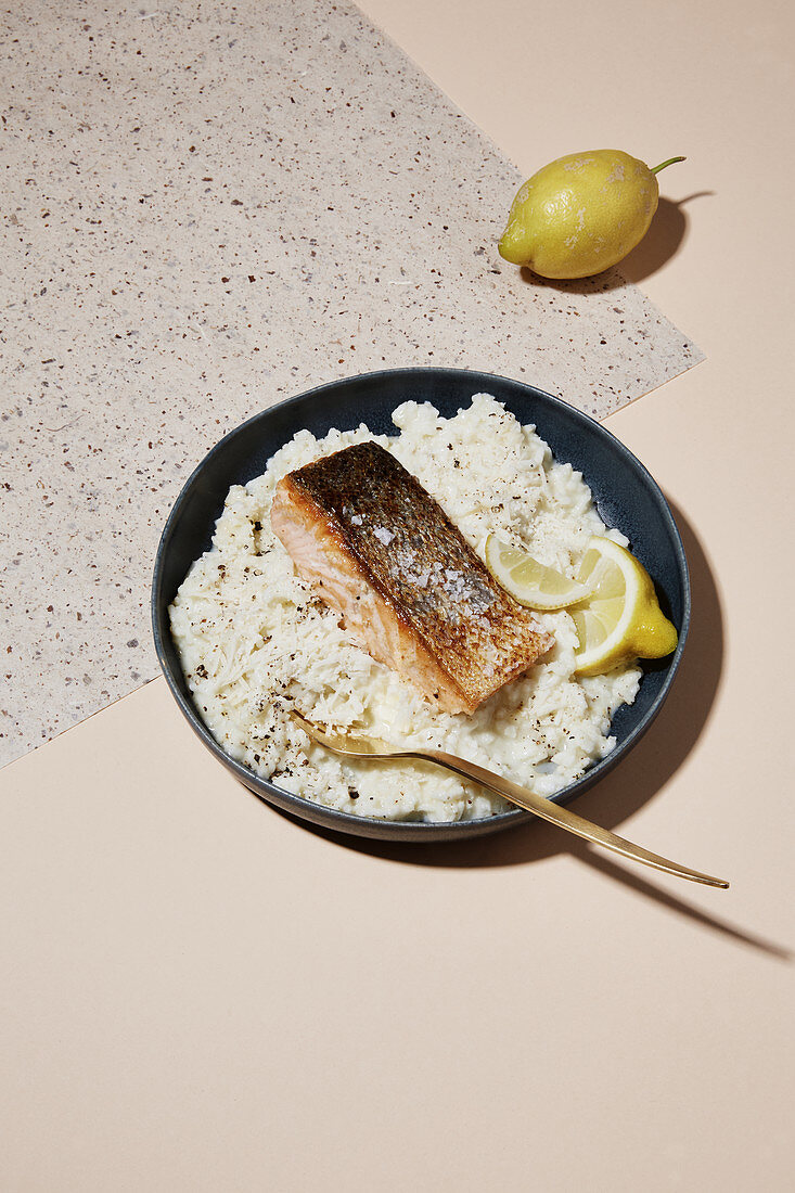 Lemon risotto with salmon fillet