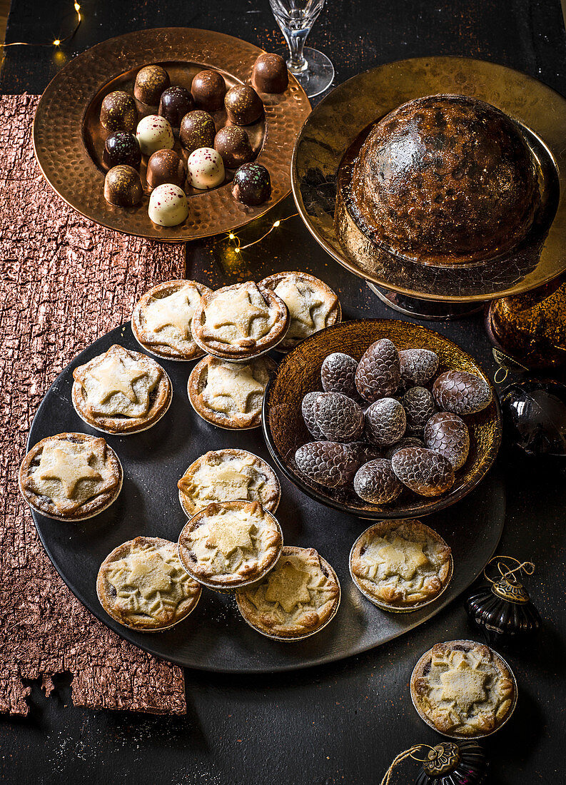 Christmas pudding pies