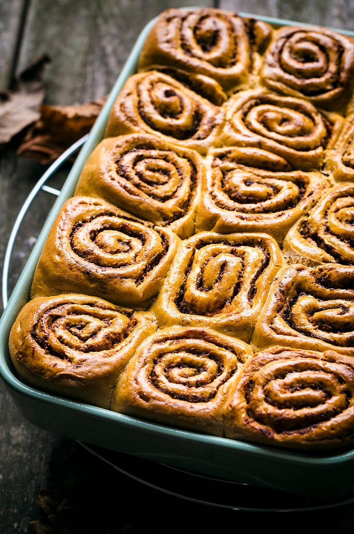 Kürbis-Zimtschnecken in Backforrm