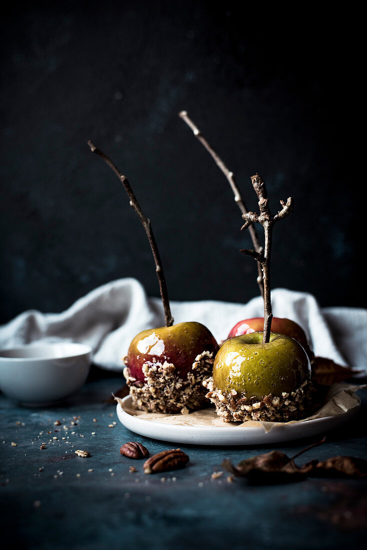 Toffee Apples Dipped In Crushed Pecans