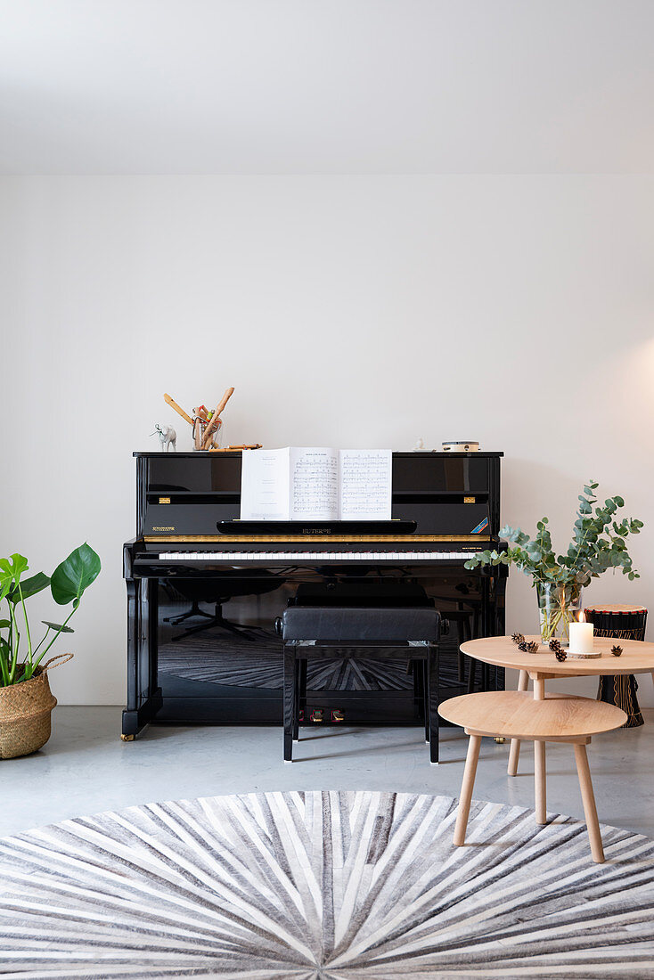 Klavier und Coffeetable