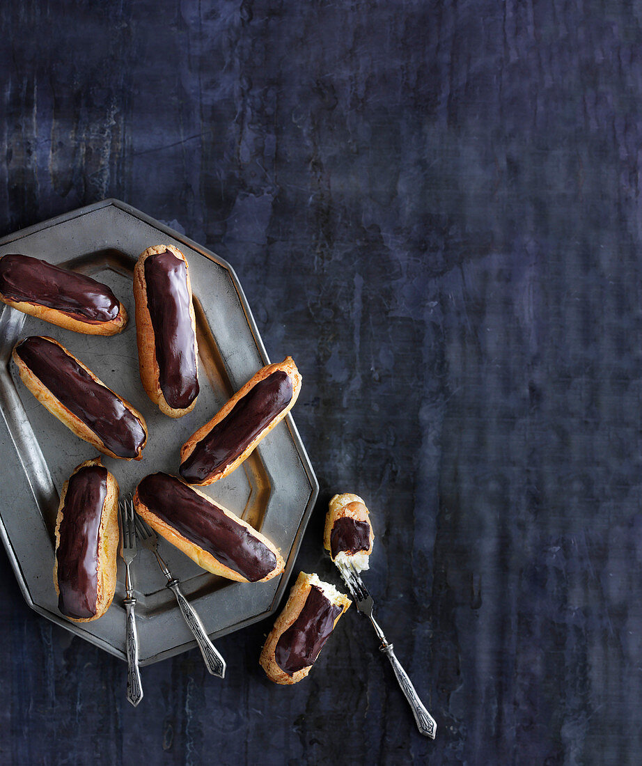 Chocolate éclairs