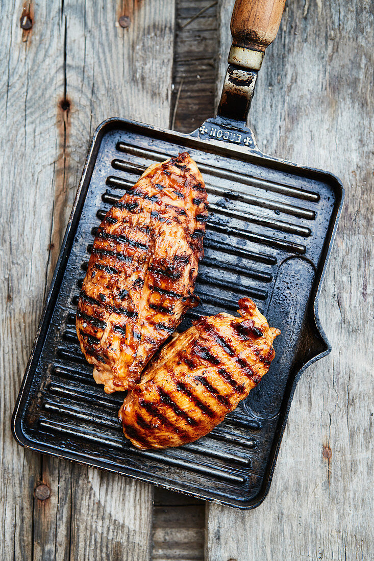 Gegrillte Hähnchenbrust in Orangenmarinade