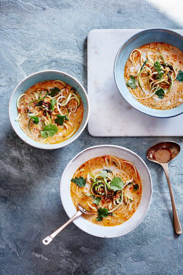 Thai coconut courgetti soup with shrimp paste