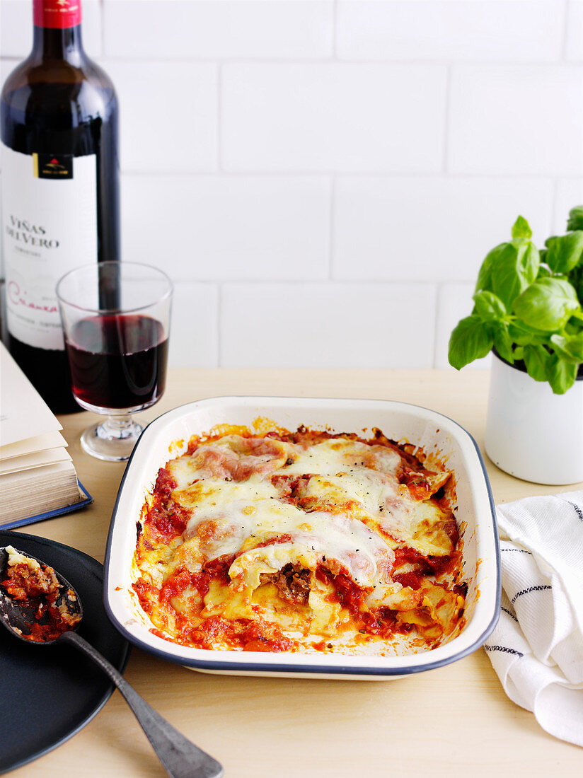 Lasagne und Rotwein