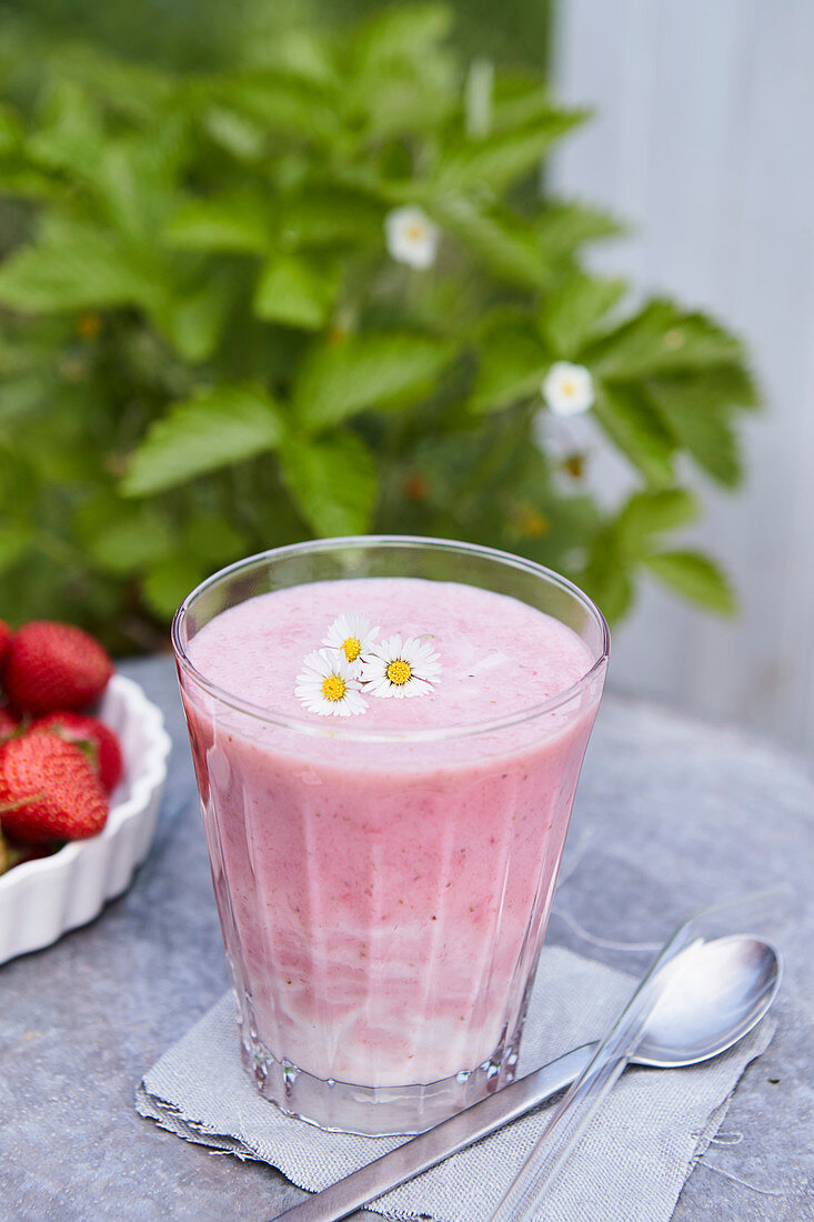 Erdbeer-Buttermilch-Shake