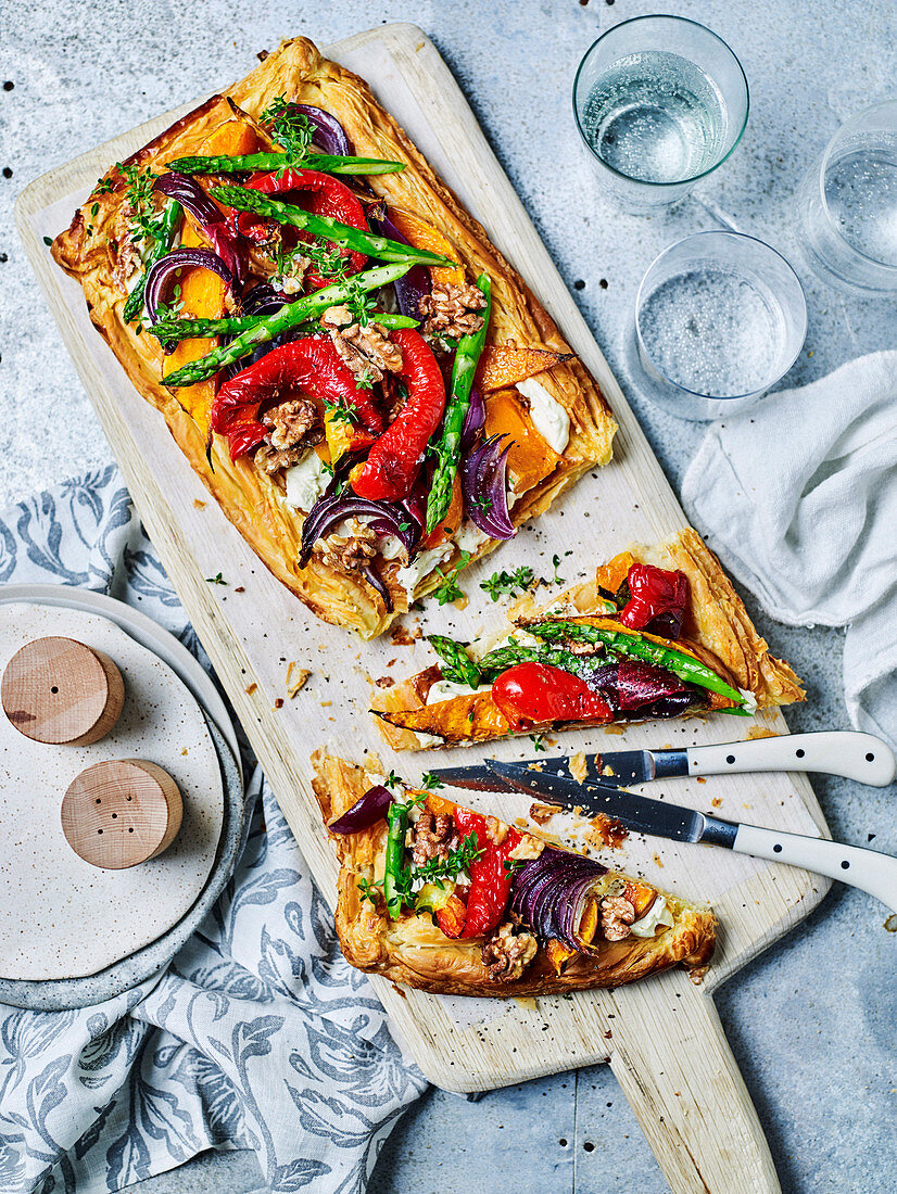 Tarte mit ofengeröstetem Gemüse und Ziegenkäse