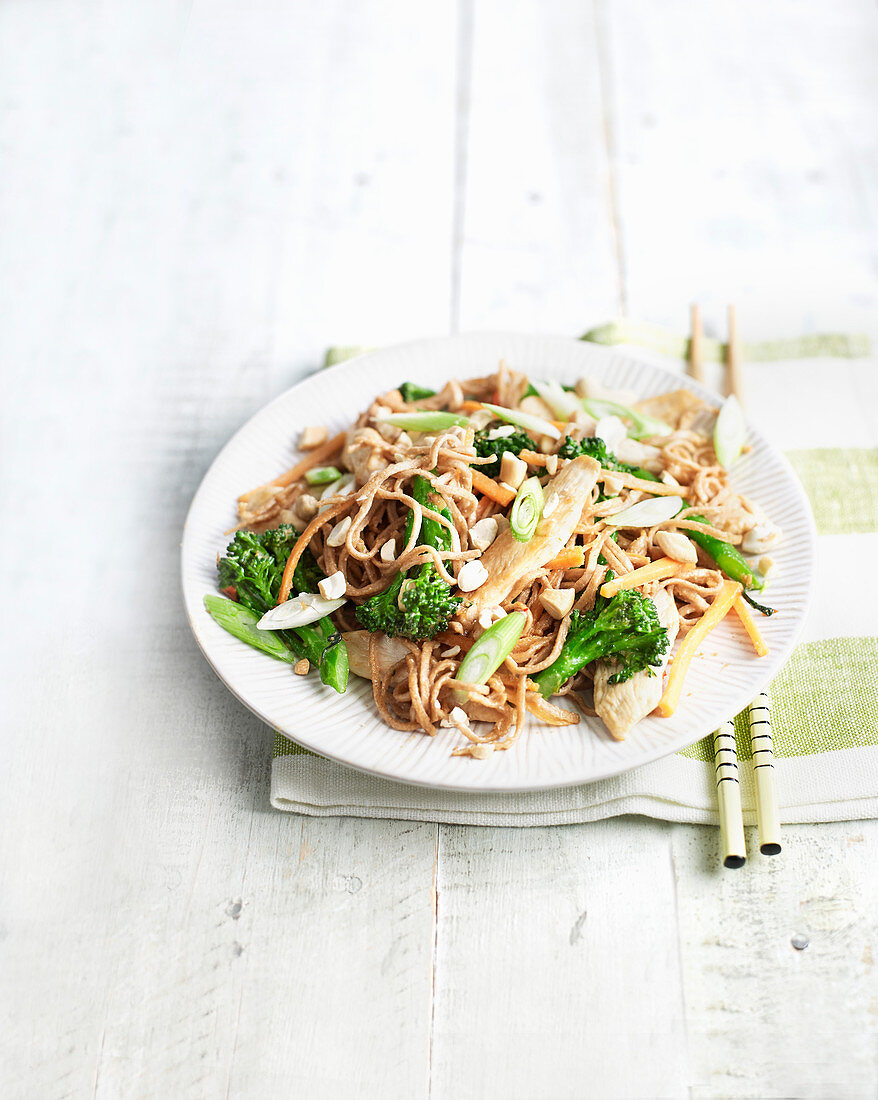 Cashew chicken stir-fry with broccoli