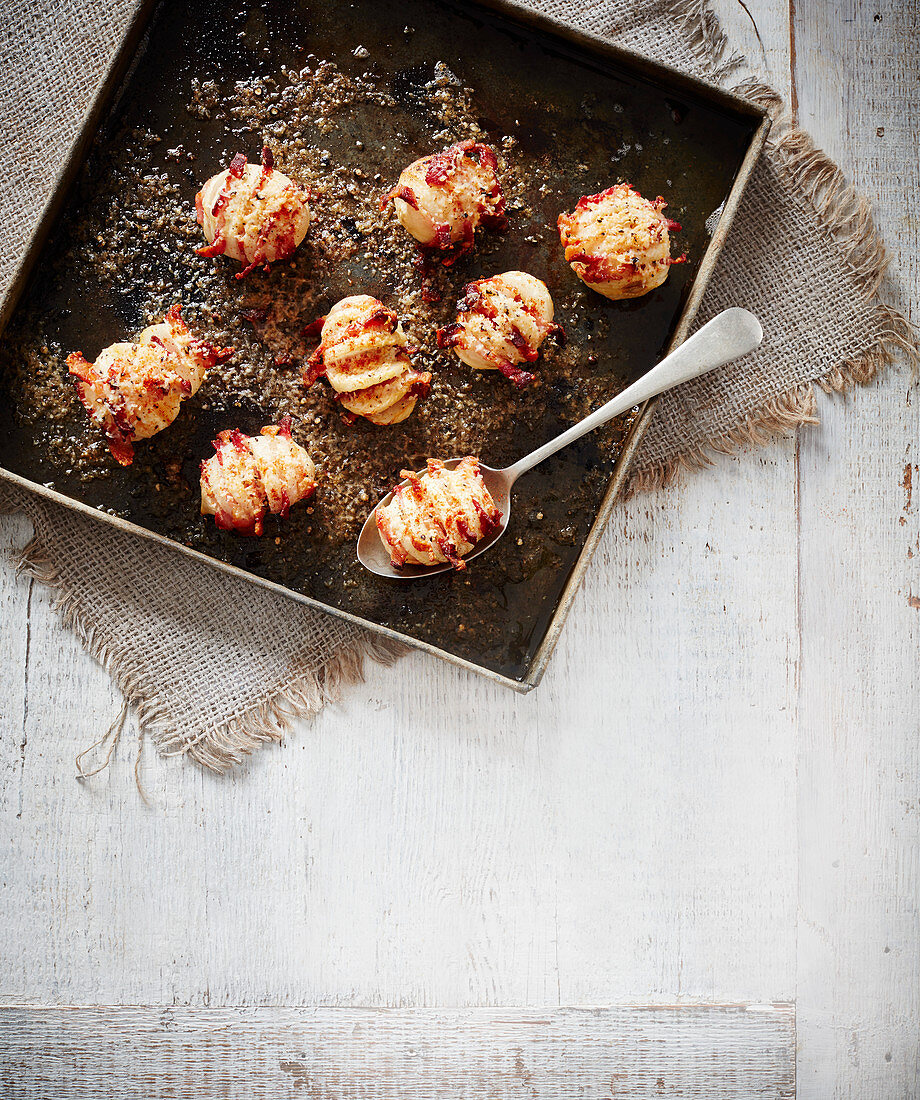 Hasselback-Rüben mit Speck