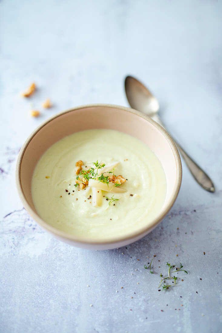 Salsify soup with walnuts and pernod