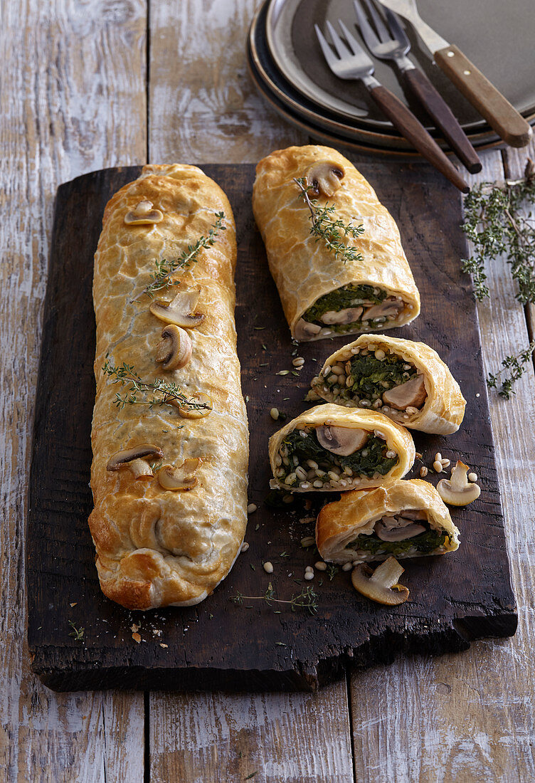 Mushroom roll with spinach and groats