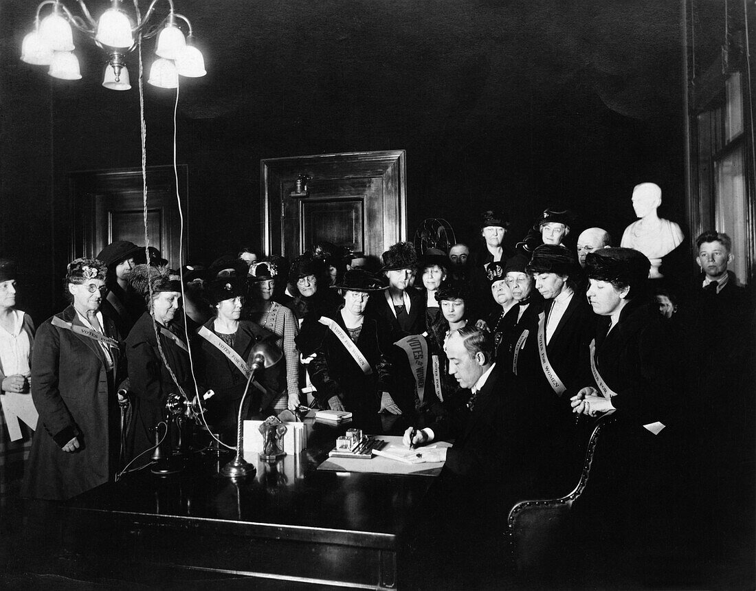 Signing theNineteenth Amendment, 1920