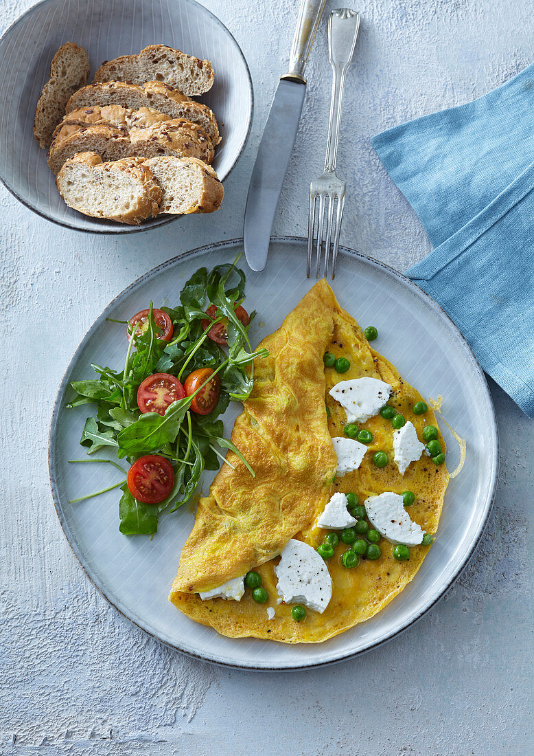 Omelette with goat cheese and peas