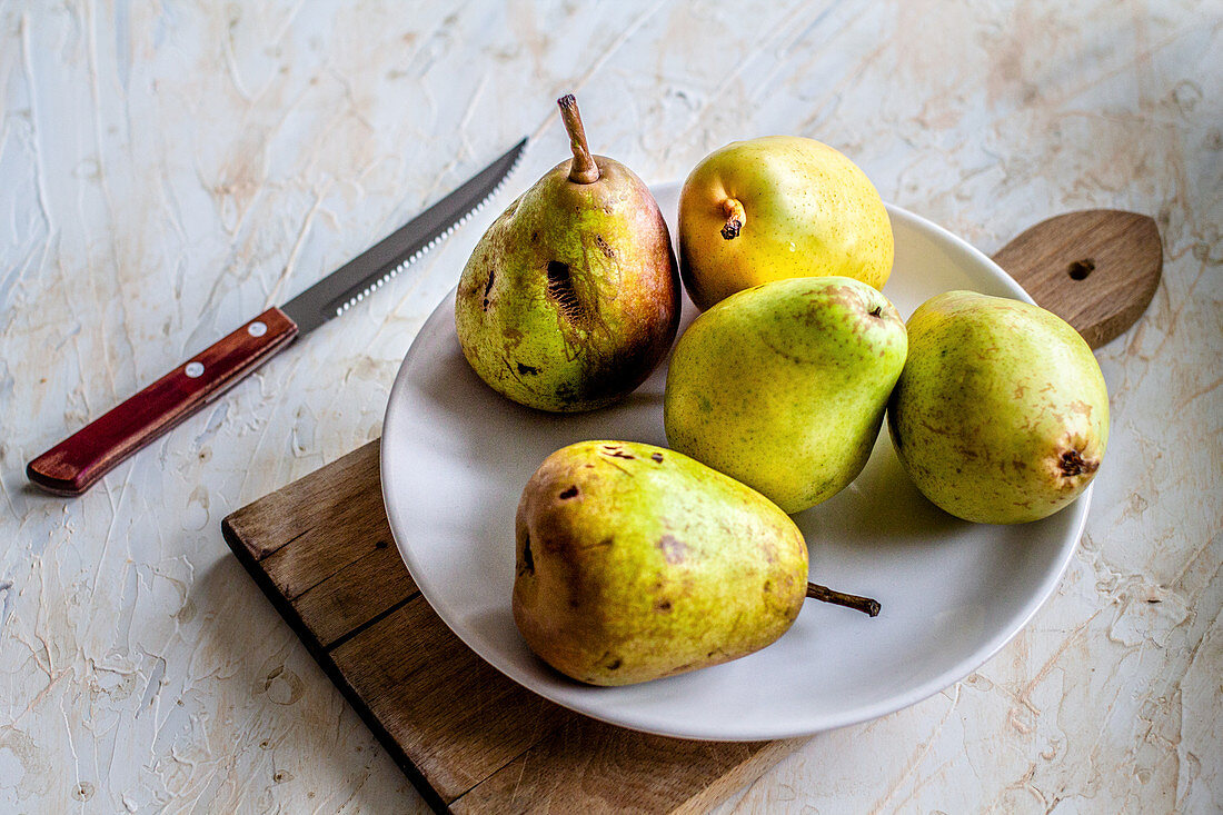 Yellow and green pears