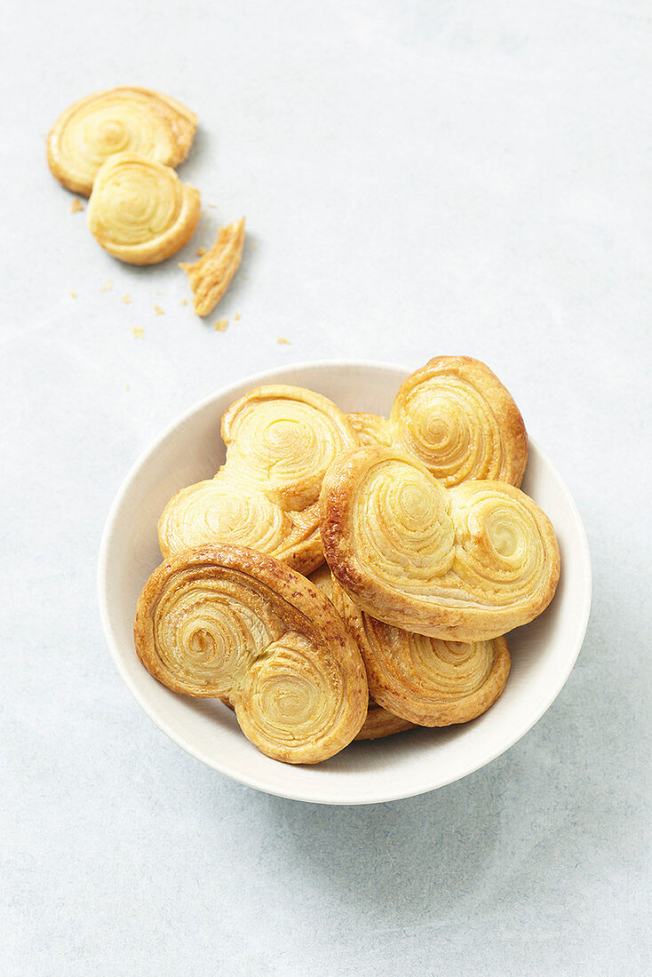 'Pigs' ears' (puff pastries)