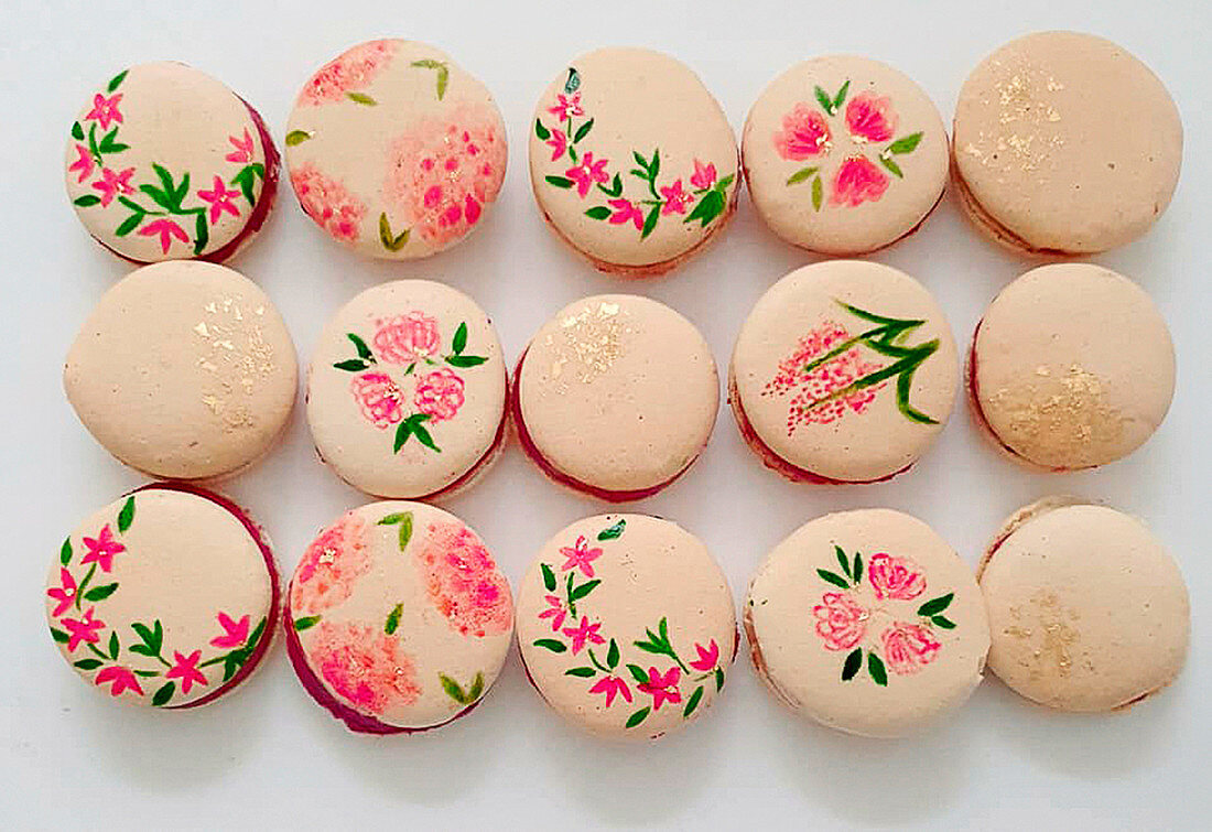 Handpainted macarons