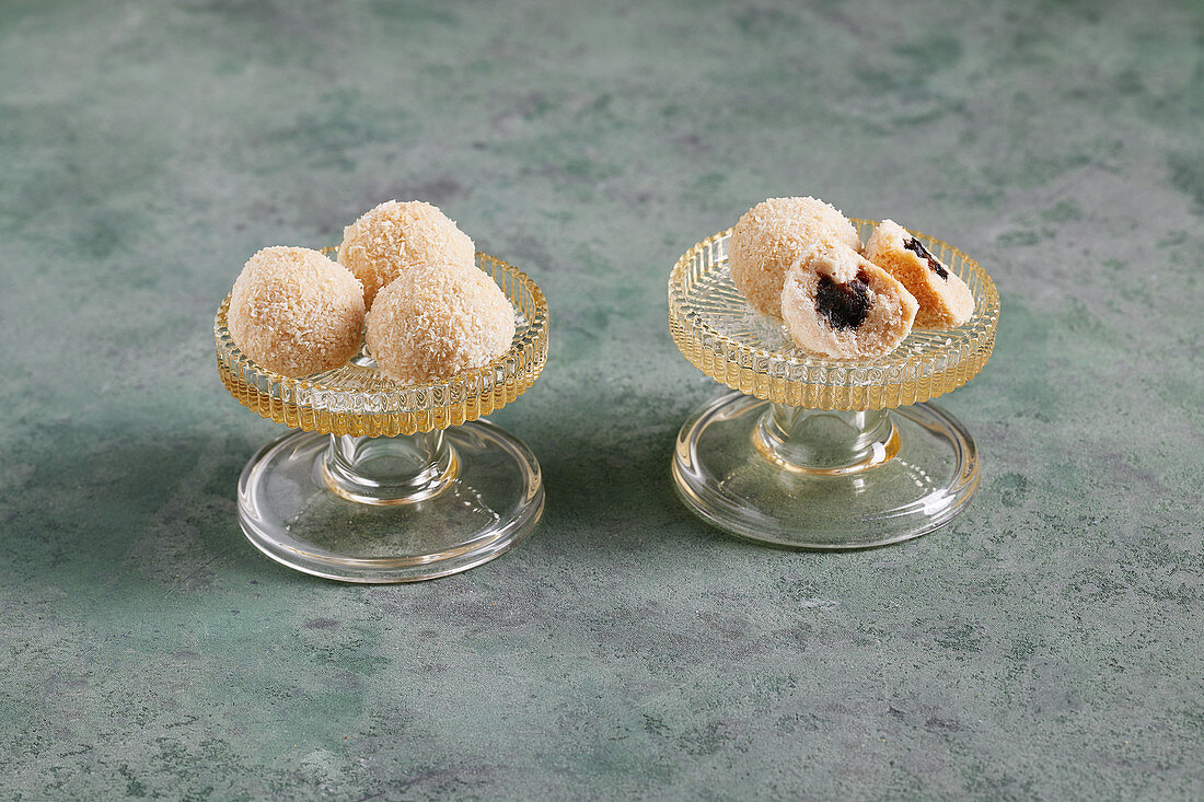 Sugar-free coconut sweets with a plum filling